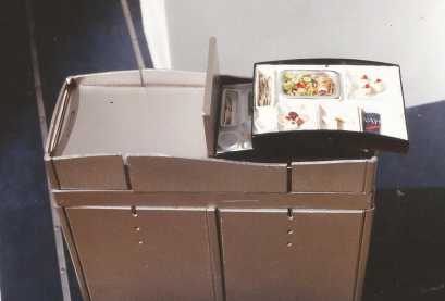 self_stacking_trays
